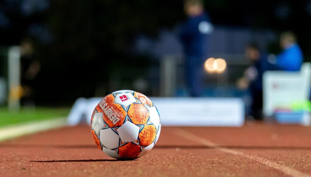 picselweb-football-6994606_1920